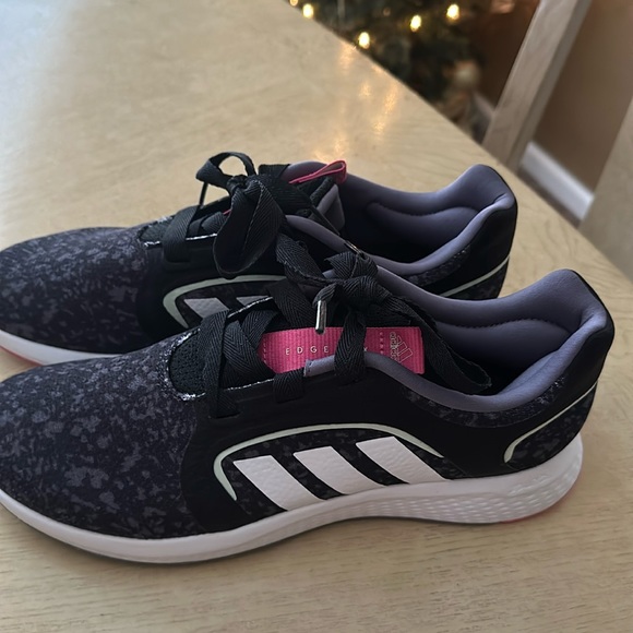 adidas Shoes - Never wore out, new without tags